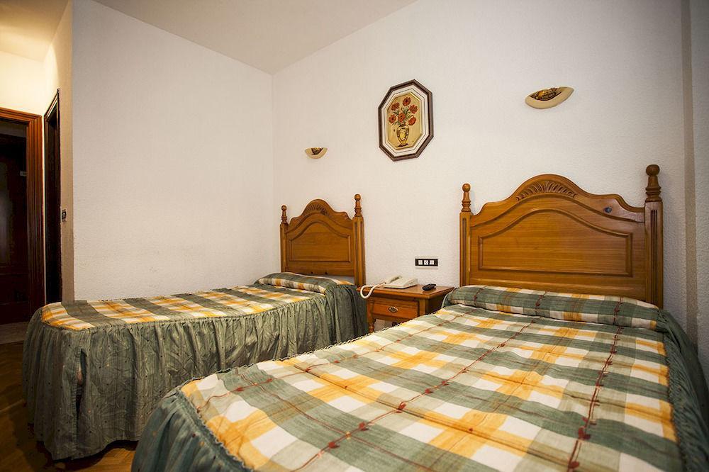 Hostal Barcelona Salamanca Exterior foto
